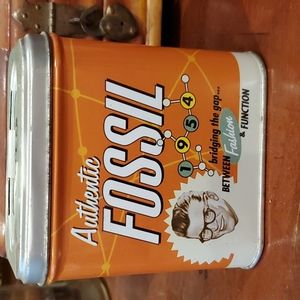 Fossil tin - VINTAGE 1998. CLOSET CLOSING